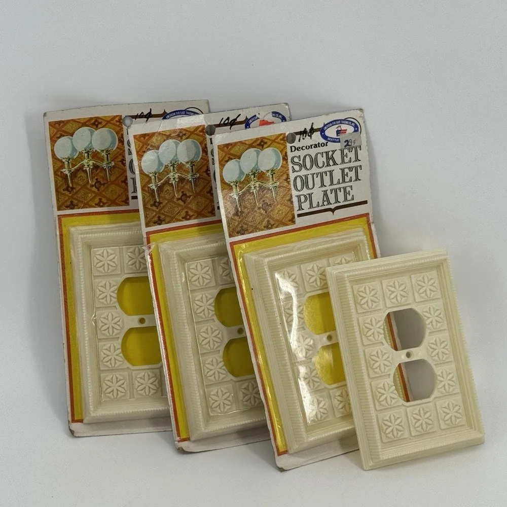 Vintage 70's Decorator Outlet Plate Ivory Floral Raised 2 Gang Hong Kong Retro